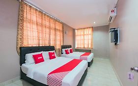 Super Oyo 89348 Rg Motel